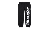 Satin Appliqué Sweatpant "SS26 - Black" SU27515