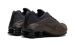 Shox R4 WMNS"Ironstone Off Noir" AR3565 007