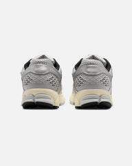 Zoom Vomero 5 Grey