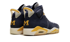 6 Retro "Michigan Wolverines PE" DV3982 1207710 SZ