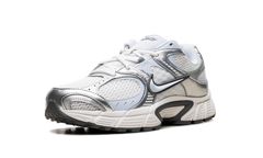 V5 RNR WMNS"Summit White Blue Tint Photon Dust Smoke Grey" HQ7901 103