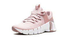 WMNS Free Metcon 5"Pink Oxford" DV3950 600
