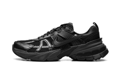 V2K Run WMNS"Black Anthracite" FD0736 001