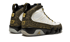 9 Retro DB "Doernbecher" 580892 170